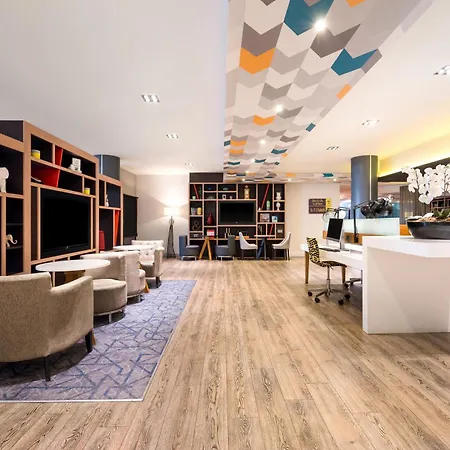 By Ihg 4*
