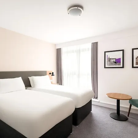 By Ihg